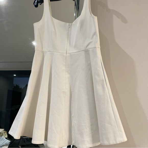 Theory White Textured Fabric Material dress - Picture 2 of 12